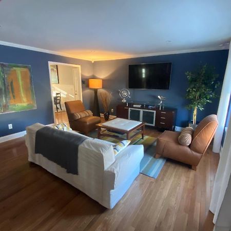 Here It Is! Cool Cape Cod-3 Br-2.5 Bath-12 Guests Olathe Dış mekan fotoğraf