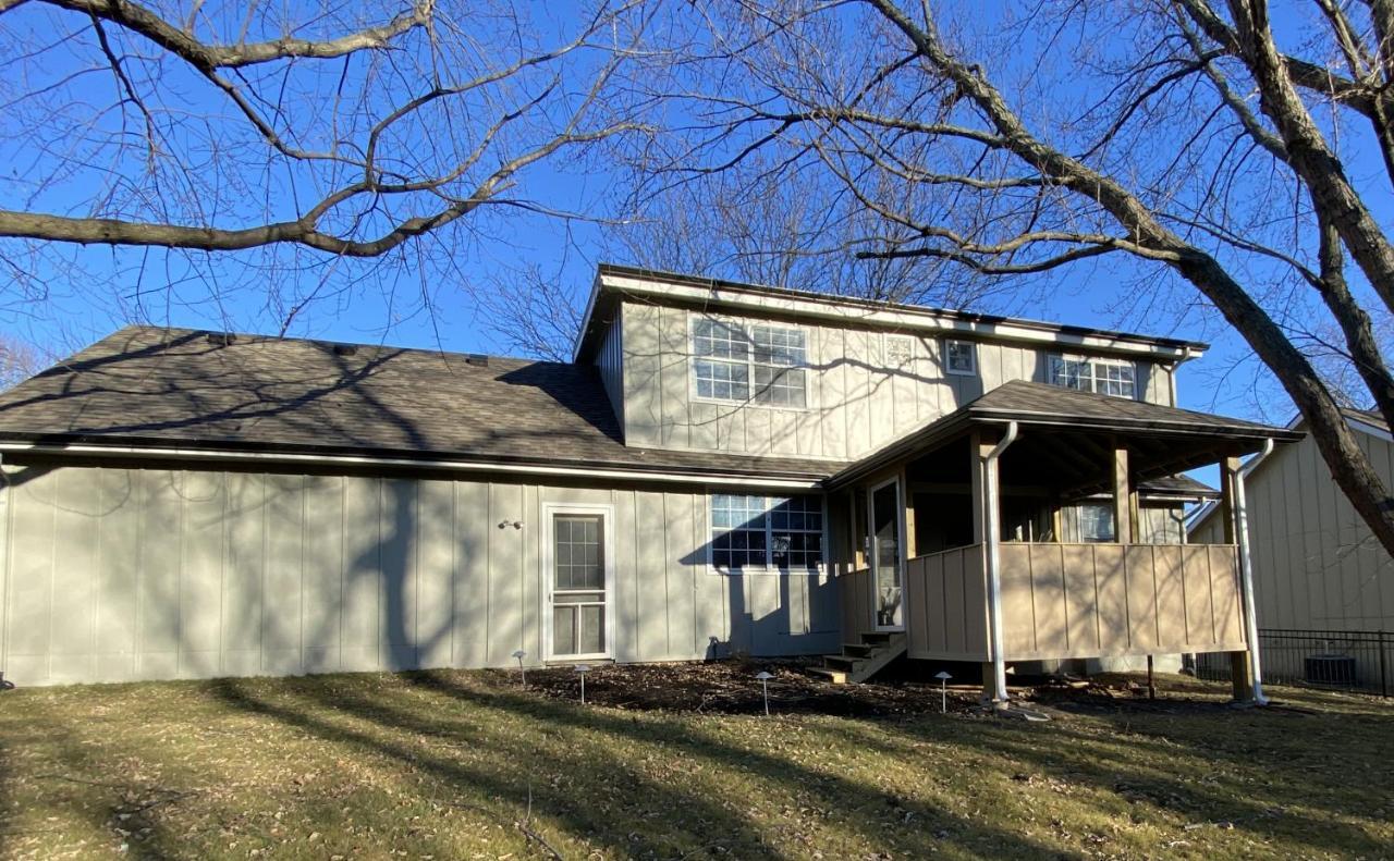 Here It Is! Cool Cape Cod-3 Br-2.5 Bath-12 Guests Olathe Dış mekan fotoğraf
