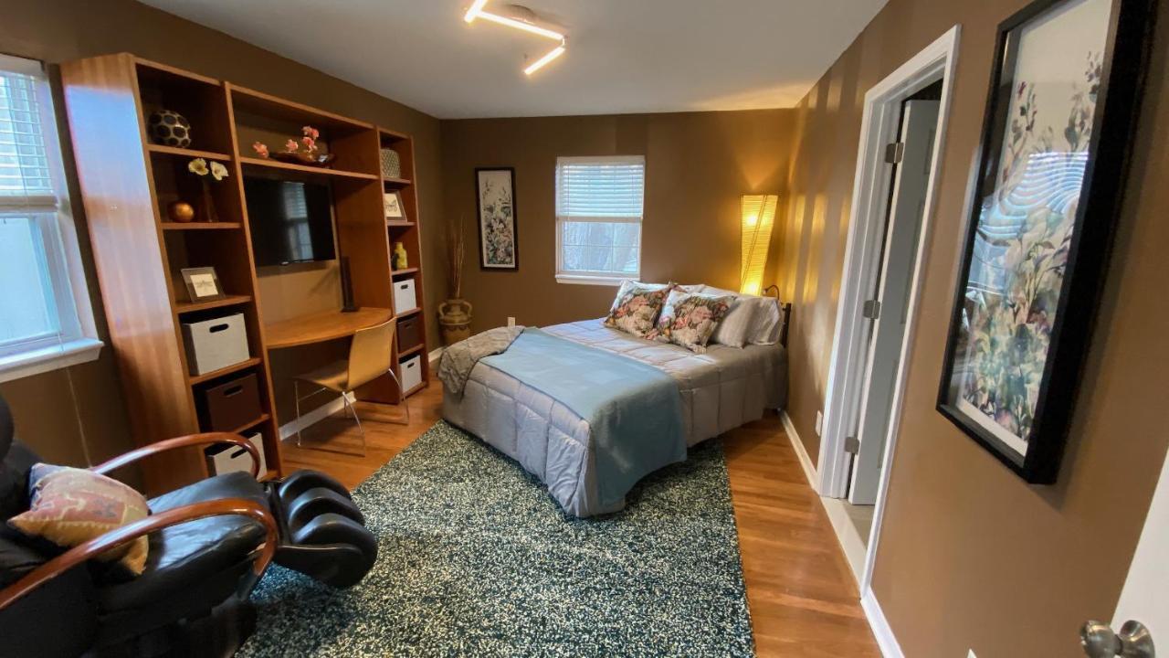 Here It Is! Cool Cape Cod-3 Br-2.5 Bath-12 Guests Olathe Dış mekan fotoğraf